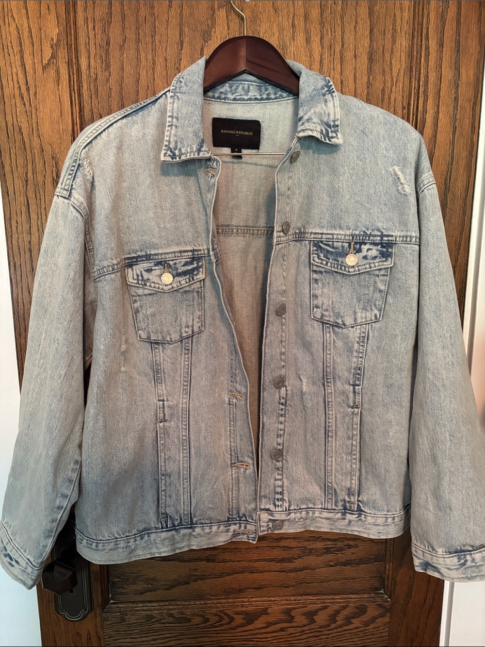 Banana Republic Light Blue Denim Jacket - Women’s Classic Trucker